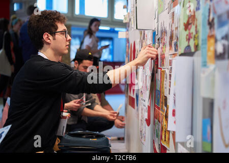 Bologne, Italie. 1 avril, 2019. Vues à partir de la Foire internationale du livre pour enfants de Bologne Jour d'ouverture de District Fiera à Bologne, en Italie. Credit : Massimiliano Donati/éveil/Alamy Live News Banque D'Images