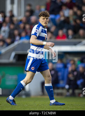 Reading, Berkshire, Royaume-Uni. 01 avr, 2019. Tom Holmes de lire U23 au cours de la Premier League Cup match international entre la lecture d'U23 et le Bayern de Munich II au stade Madejski, lecture, l'Angleterre le 1 avril 2019. Photo par Andy Rowland. Crédit : Andrew Rowland/Alamy Live News Banque D'Images