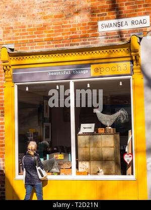 Époque3, boutique à la mode, la vente de meubles usagés et la peinture française, Reading, Berkshire, Angleterre, RU, FR. Banque D'Images