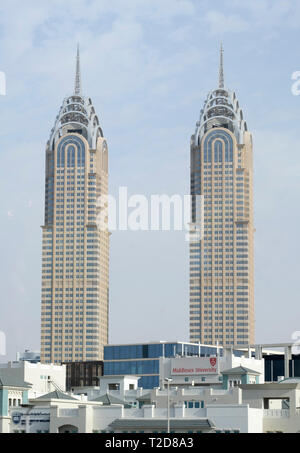 Al Kazim Towers aka Business tours centrales, Dubaï, Émirats Arabes Unis Banque D'Images