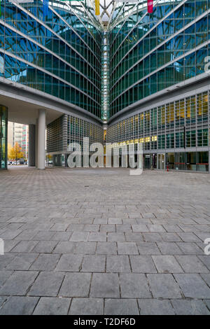 Palazzo Lombardia ('Lombardie Building') est un complexe de bâtiments à Milan, Italie, y compris un 39 étages, 161 m (528 ft). C'est le m Banque D'Images