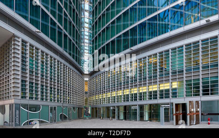 Palazzo Lombardia ('Lombardie Building') est un complexe de bâtiments à Milan, Italie, y compris un 39 étages, 161 m (528 ft). C'est le m Banque D'Images