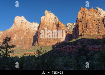 Trois patriarches dans le parc national de Zion dans l'Utah, USA Banque D'Images