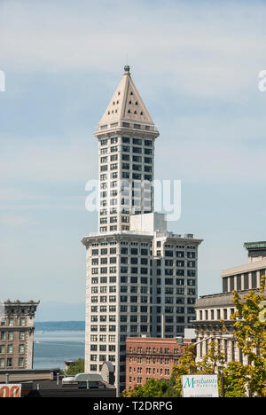 Vue de la partie supérieure de la tour de Smith International District de Seattle dans l'État de Washington. Banque D'Images