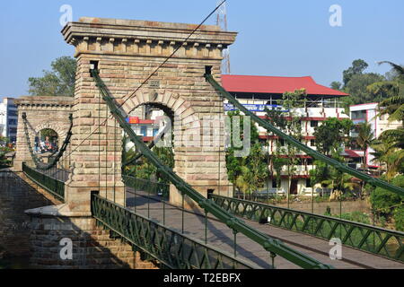 Punalur, Kerala, Inde - 1 mars 2019 : pont carrossable au Kerala Banque D'Images