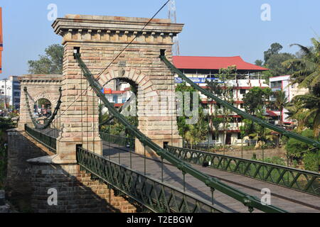 Punalur, Kerala, Inde - 1 mars 2019 : Pont suspendu Punalur Banque D'Images