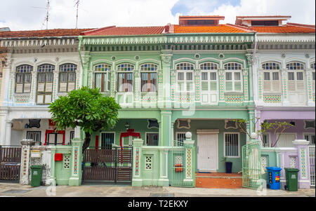 Maison Peranakan colorés populaires avec instagrammers sur Koon Seng Road, Joo Chiat, Geylang, Singapour. Banque D'Images