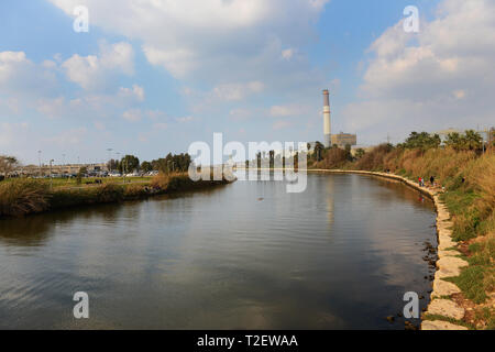 Le Yarkon park à Tel-Aviv. Banque D'Images