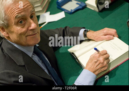 Portraits de journaliste et éditeur légendaire Sir Harold Evans [ marié à Tina Brown ] et en conversation avec l'historien britannique Andrew Roberts . Un tuteur Hay Festival événement . En photo au Criterion Theatre, Londres. Banque D'Images