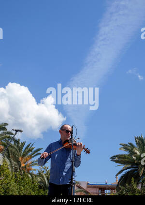 LAS PALMAS DE GRAN CANARIA, ESPAGNE - 31 Mars : Julie Fowlis et son groupe au Parque Doramas portez dans le cadre de programme libre Musica en El Parque, sur Banque D'Images