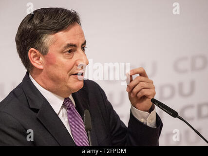 Hanovre, Allemagne. Apr 02, 2019. David McAllister, le premier candidat de la CDU pour les élections européennes, s'exprime à l'État partie petite conférence de la CDU de Basse-Saxe. Credit : Christophe Gateau/dpa/Alamy Live News Banque D'Images