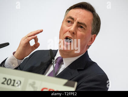 Hanovre, Allemagne. Apr 02, 2019. David McAllister, le premier candidat de la CDU pour les élections européennes, s'exprime à l'État partie petite conférence de la CDU de Basse-Saxe. Credit : Christophe Gateau/dpa/Alamy Live News Banque D'Images