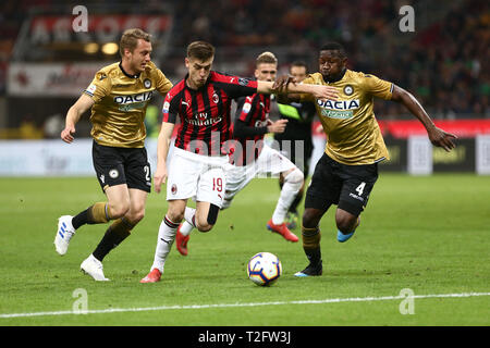 Milan, Italie. 02 avril, 2019. Krzysztof Piatek de l'AC Milan en action au cours de la série d'un match de football entre l'AC Milan et l'Udinese Calcio. Crédit : Marco Canoniero/Alamy Live News Banque D'Images