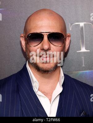 Las Vegas, NV, USA. 2ème apr 2019. Pitbull présents pour le coup d'STXfilms CinemaCon est l'état de l'industrie : Passé, présent et avenir, le Colisée de Caesars Palace, Las Vegas, NV, le 2 avril 2019. Credit : JA/Everett Collection/Alamy Live News Banque D'Images