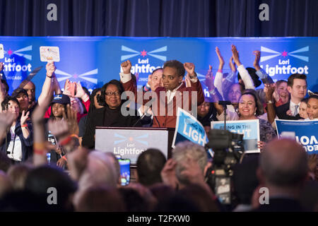 Chicago, Illinois, USA. 2ème apr 2019. Élu maire Lori Lightfoot donnant son discours à prend en charge à l'hôtel Hilton de Chicago. Mme Lightfoot est Chicagos premier maire femmes afro-américaines. Credit : Rick Majewski/ZUMA/Alamy Fil Live News Banque D'Images