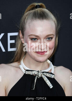 Hollywood, États-Unis. Apr 02, 2019. HOLLYWOOD, LOS ANGELES, CALIFORNIE, USA - AVRIL 02 : L'actrice Dakota Fanning arrive à la Los Angeles Projection spéciale de Bleecker Street's 'Teen Spirit' qui s'est tenue au cinéma ArcLight Hollywood le 2 avril 2019 à Hollywood, Los Angeles, Californie, États-Unis. (Photo par Xavier Collin/Image Crédit : Agence de Presse) L'agence de presse Image/Alamy Live News Banque D'Images