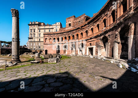 Vues de la Mercati Traianei (Traiano's Market), une partie de l'Imperial Forums, à Rome, Latium Italie - grand hémicycle Banque D'Images