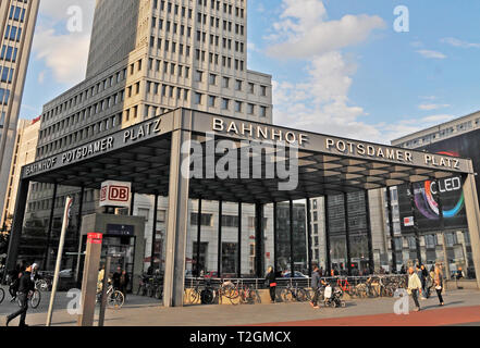 Banhof Postdamer, gare, Berlin, Allemagne Banque D'Images