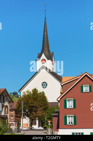 Schwende, Suisse - 20 septembre 2018 : l'église Saint Martin à Göschenen. Seedorf est un district du canton suisse d'Appenzell Rhodes-Intérieures, c'était f Banque D'Images