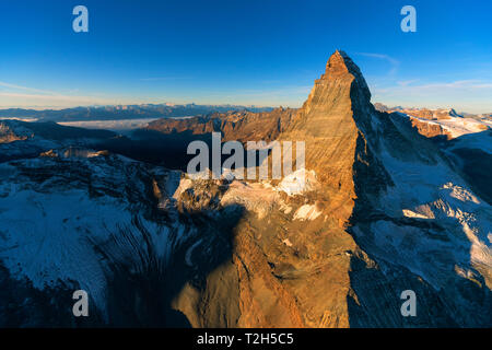 Au lever du soleil, le Mont Cervin à Zermatt, Suisse, Europe Banque D'Images