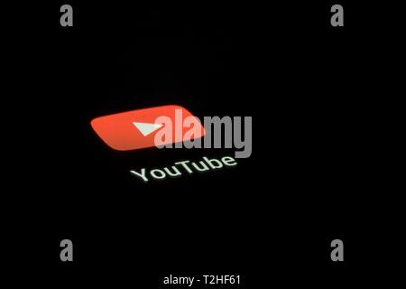 Icône de l'application YouTube sur un écran, téléphone portable, smartphone, tablette, Allemagne Banque D'Images