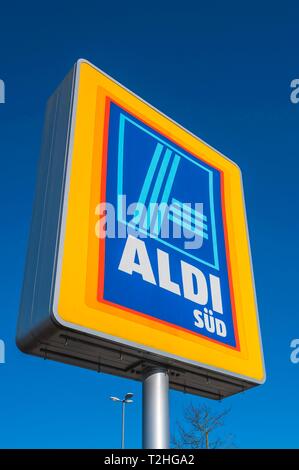 Enseigne publicitaire avec logo Aldi-Sud, Munich, Haute-Bavière, Bavière, Allemagne Banque D'Images