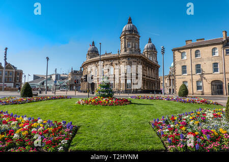 Musée maritime,Coque,Kingston Upon Hull, Angleterre Les Princes Quay shopping centre sur la gauche. Banque D'Images