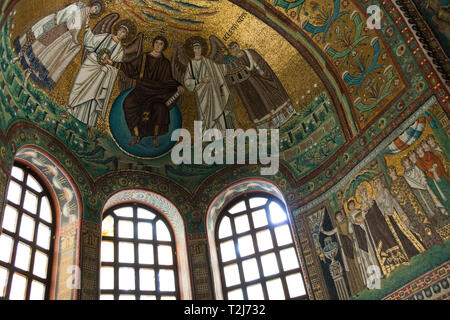 Ravenna, Italie. Intérieur de la basilique de San Vitale Banque D'Images