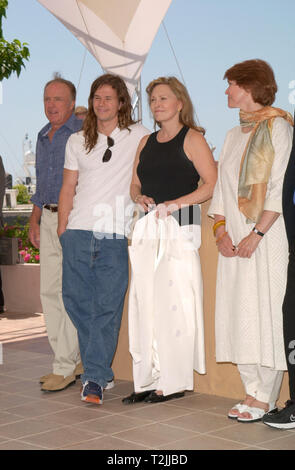 CANNES, FRANCE. 20 mai 2000 : LtoR : James Caan, Mark Wahlberg, Faye Dunaway et Ellen Burstyn au Festival de Cannes pour promouvoir leur nouveau film The Yards. Photo : Paul Smith/Featureflash Banque D'Images