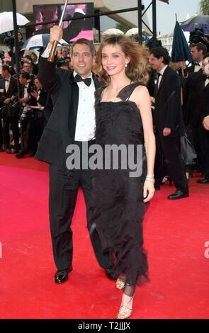 CANNES, FRANCE. 10 mai 2000 : l'actrice Calista Flockhart lors de la soirée d'ouverture de projection de gala Vatel au Festival de Cannes. Photo : Paul Smith/Featureflash Banque D'Images