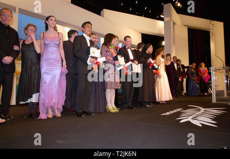 CANNES, FRANCE. 21 mai 2000 : les lauréats de la 53e cérémonie de remise des prix du Festival du Film de Cannes. Photo : Paul Smith/Featureflash Banque D'Images