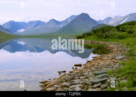 Journée du mois d'août sur les rives du Grand Lac. Hadataeganlor De l'Oural polaire, Yamalo-Nenetsky Okrug autonome. La Russie Banque D'Images