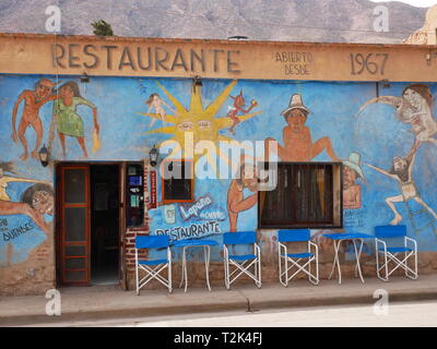 TILCARA, AR - CIRCA OCT 2018 - Tilcara est le village typique des Andes, avec des restaurants et des marchés. Banque D'Images