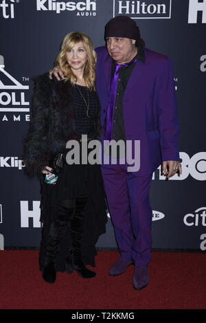 27 mars 2019 - Brooklyn, New York, États-Unis - 29 mars 2019 - Brooklyn, New York - Maureen Van Zandt et Steven Van Zandt au Rock & Roll Hall of Fame de la cérémonie d'arrivée, à la Barclays Center. Crédit photo : LJ - Photos/AdMedia (crédit Image : © Ylmj/AdMedia via Zuma sur le fil) Banque D'Images