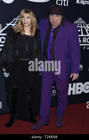 27 mars 2019 - Brooklyn, New York, États-Unis - 29 mars 2019 - Brooklyn, New York - Maureen Van Zandt et Steven Van Zandt au Rock & Roll Hall of Fame de la cérémonie d'arrivée, à la Barclays Center. Crédit photo : LJ - Photos/AdMedia (crédit Image : © Ylmj/AdMedia via Zuma sur le fil) Banque D'Images