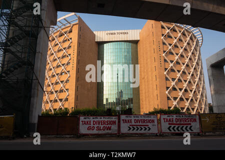 Dans la construction des tours cybernétiques HITEC City à Hyderabad, Inde Banque D'Images