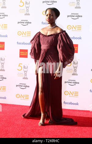 30 mars 2019 - Los Angeles, CA, USA - LOS ANGELES - 30 mars : Lupita Nyong'o à la 50ème NAACP Image Awards - Les arrivées au Kodak Theater Le 30 mars 2019 à Los Angeles, CA (crédit Image : © Kay Blake/Zuma sur le fil) Banque D'Images