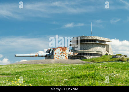 Canon batterie côtière abandonnée dans le parc Monticano Coruña, Espagne Banque D'Images