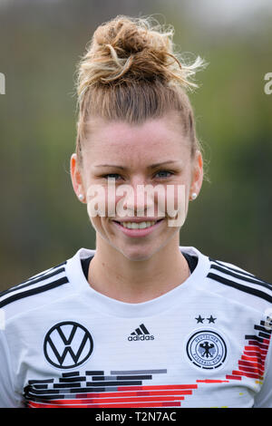 Harsewinkel, Deutschland. 06Th avr, 2019. Linda Dallmann (Allemagne). GES/football/photo de l'équipe et des portraits de femmes dans l'équipe nationale de football Harsewinkel, 03.04.2019 Football/soccer : photo d'équipe et portraits des femmes allemandes, Aôs équipe nationale en Harsewinkel, Avril 3, 2019 | dans le monde entier : dpa Crédit/Alamy Live News Banque D'Images
