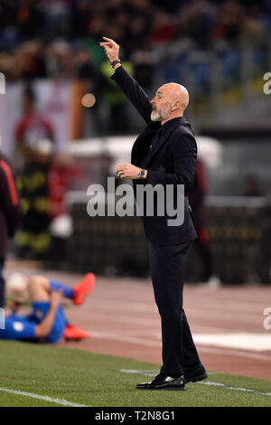 Rome, Italie. 06Th avr, 2019. Stefano Pioli manager de la Fiorentina lors de la série d'un match entre l'AS Roma et de la Fiorentina au Stadio Olimpico, Rome, Italie, le 3 avril 2019. Photo par Giuseppe maffia. Credit : UK Sports Photos Ltd/Alamy Live News Banque D'Images