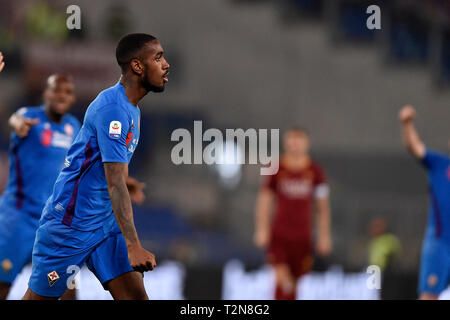 Rome, Italie. 06Th avr, 2019. Gerson de l'ACF Fiorentina célèbre le deuxième but de notation au cours de la Serie A match entre l'AS Roma et de la Fiorentina au Stadio Olimpico, Rome, Italie, le 3 avril 2019. Photo par Giuseppe maffia. Credit : UK Sports Photos Ltd/Alamy Live News Banque D'Images