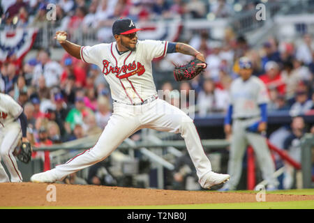 Atlanta, GA, USA. 3ème apr 2019. Le lanceur partant des Atlanta Braves Julio Teheran (49) offre un emplacement dans la deuxième manche de MLB de l'action entre les Cubs de Chicago et les Braves d'Atlanta à la SunTrust Park à Atlanta, GA. Jonathan Huff/CSM/Alamy Live News Banque D'Images