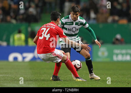 Lisbonne, Portugal. 06Th avr, 2019. Marcos Acuña du Sporting CP en action lors de la Coupe du Portugal Placard 2018/2019, 2ème main - demi-finale match de foot entre Sporting CP vs SL Benfica. (Score final : Sporting CP 1 - 0 SL Benfica) Credit : SOPA/Alamy Images Limited Live News Banque D'Images