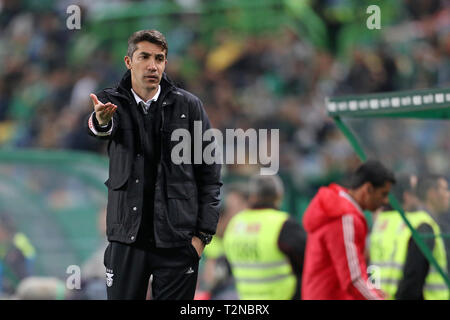 Lisbonne, Portugal. 06Th avr, 2019. Bruno Lage de SL Benfica en action lors de la Coupe du Portugal Placard 2018/2019, 2ème main - demi-finale match de foot entre Sporting CP vs SL Benfica. (Score final : Sporting CP 1 - 0 SL Benfica) Credit : SOPA/Alamy Images Limited Live News Banque D'Images