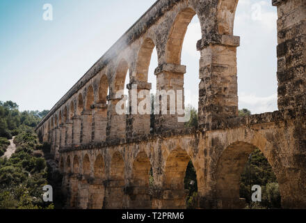 Les Ferreres aqueduc, le Pont du Diable, Tarragone, Catalogne, Espagne Banque D'Images