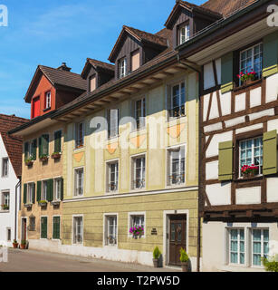 Bremgarten, Suisse - 16 juin 2018 : immeubles de la partie historique de la ville de Bremgarten. Bremgarten est une commune suisse du canton de Banque D'Images