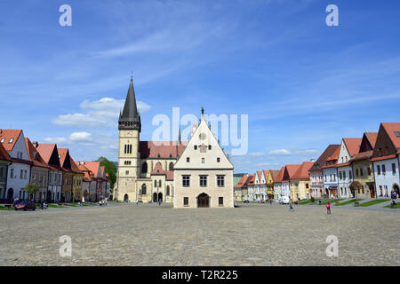 Dans les maisons sur la place principale de Bardejov, Slovaquie. Szlovákia főterén Bártfa Házak,. Banque D'Images