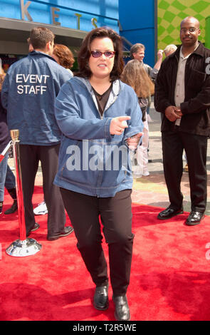 LOS ANGELES, CA. 15 avril 2000 : : actrice Rosie O'Donnell lors de la première mondiale, à Universal City, du Flintstones in Viva Rock Vegas. Banque D'Images