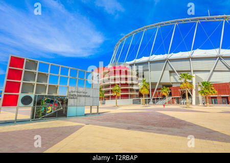 Doha, Qatar - Février 21, 2019 : Travaux achevés de Khalifa Stadium, stade de football principal du Qatar, aspirer, le premier stade pour accueillir 2022 W Banque D'Images