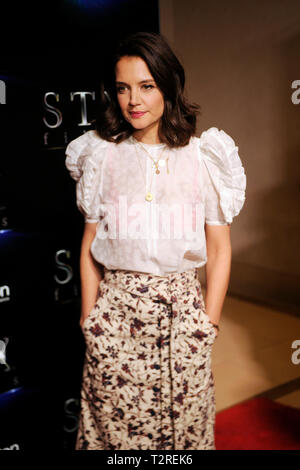 L'actrice Katie Holmes arrive sur le tapis rouge pour la présentation STXfilms CinemaCon's "l'état de l'industrie : Passé, présent et futur" au Colosseum du Caesars Palace, le 2 avril 2019 à Las Vegas, Nevada. Banque D'Images